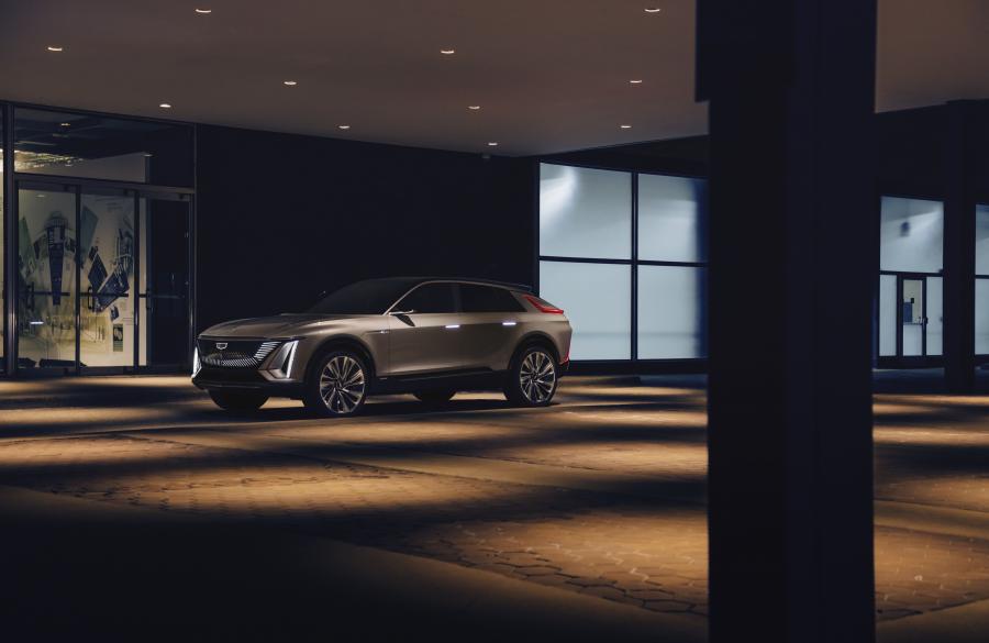  Cadillac Lyriq Show Car 2020 года  (фото 5 из 28)